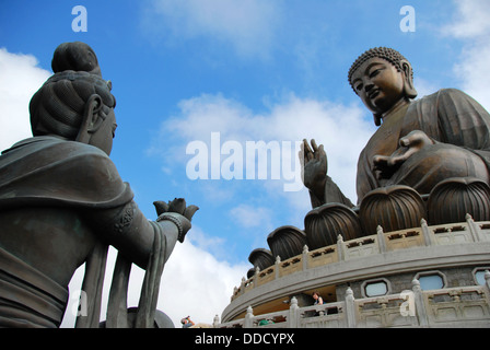 Le Tian Tan Buddha à Hong Kong Banque D'Images