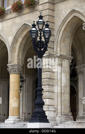 Arches et les cloîtres dans la construction de l'Hôtel de ville de Vienne Banque D'Images