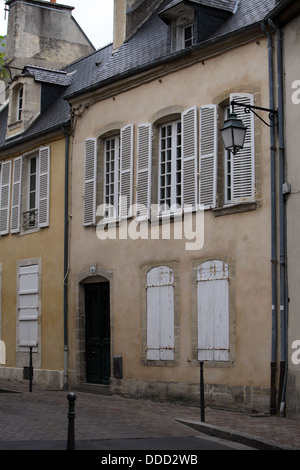 Rue française, passage parisien, Pierre Perret en France Banque D'Images