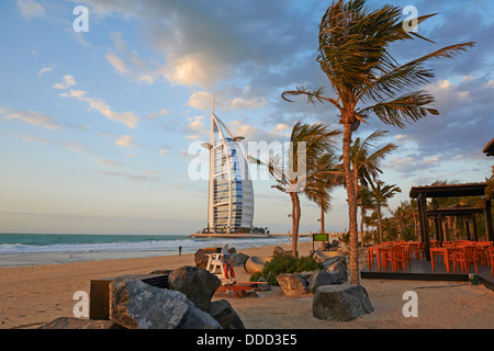 Emirats Arabes Unis, Dubaï, Jumeirah Beach, l'hôtel Burj Al Arab Banque D'Images