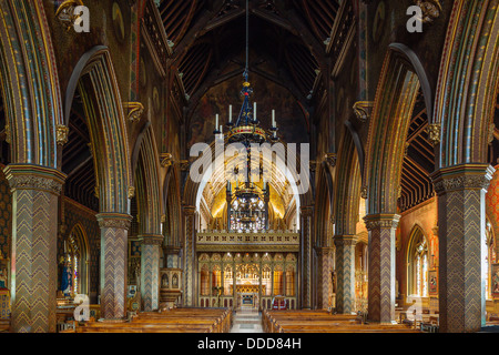 Une église gothique . Banque D'Images