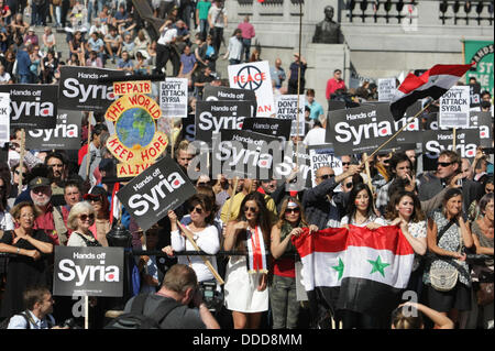 Londres, Royaume-Uni. Août 31, 2013.manifestation nationale par la Coalition contre la guerre culmine à Trafalgar Square en appelant à aucune attaque contre la Syrie. London UK 31 août 2013¤ Crédit : martyn wheatley/Alamy Live News Banque D'Images