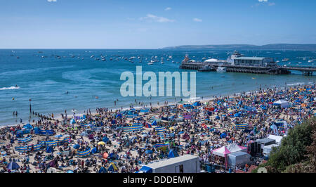 La plage de Bournemouth, l'engorgement à l'assemblée annuelle du Festival de l'air, Dorset, England, UK. Banque D'Images