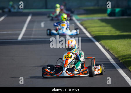 31.08.2013. Circuit PFi près de Grantham Lincolnshire Angleterre - Round 1 de la CIK-FIA World Junior Championships KF. Samedi les qualifications. # 124 Philip Rawson (GBR) PF Karting International Banque D'Images