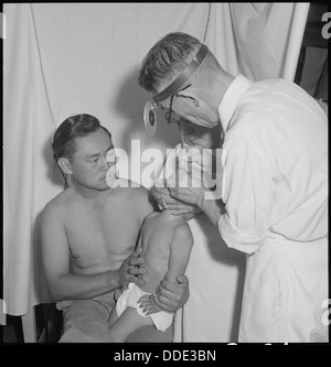 Manzanar Manzanar, Centre de réinstallation, en Californie. Docteur Takahashi, yeux, oreilles, nez et gorge Speci . . . 538147 Banque D'Images