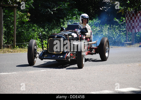 MG racer au Classic Days 2013 à Dyck Château près de Düsseldorf, Rhénanie du Nord-Westphalie, Allemagne, Europe Banque D'Images