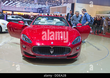 Genève - le 8 mars : La maserati gts sur l'affichage à la 81e salon international de l'auto Palexpo Genève, le 8 mars 2011 à Genève, Suisse. Banque D'Images
