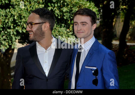 Venise, Italie. 1er 2013. Réalisateur John Krokidas (L) et l'acteur Daniel Radcliffe assister à 'Kill your Darlings' Premiere pendant le 70e Festival International du Film de Venise à Sala Darsena sur Septembre 01, 2013 à Venise, Italie Crédit : Gaetano Piazzolla/Alamy Live News Banque D'Images