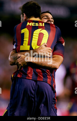 Valence, Espagne. 1er sept 2013. . L'avant du FC Barcelone Lionel Messi (AVANT) célèbre avec l'avant Lionel Messi du FC Barcelone après avoir marqué son premier but au cours de l'espagnol La Liga match entre Valence et Barcelone à partir du stade Mestalla. Credit : Action Plus Sport Images/Alamy Live News Banque D'Images