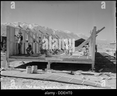 Manzanar Manzanar, Centre de réinstallation, en Californie. Quarts de la construction pour les évacués d'un japonais . . . 536845 Banque D'Images