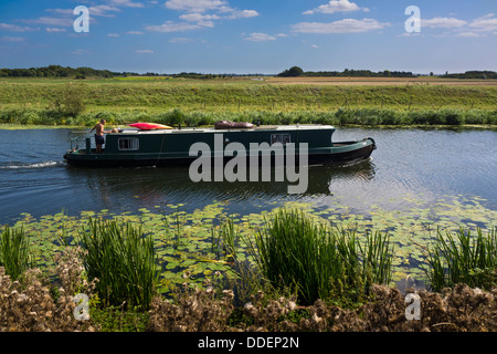 Navire de plaisance cruiser River Great Ouse Cambridgeshire Fens Banque D'Images