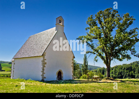 Vieille église en pierre sur la montagne, la Ballade Kalnik Croatie, région Banque D'Images