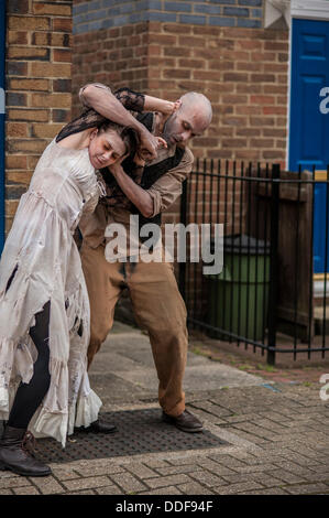 Londres, Royaume-Uni. 01 août, 2013. Histoire d'une pianiste de nuit. Dernière nuit à l'espace, Westferry Road, Londres. Septembre 2013 © Carole Edrich/Alamy Live News Banque D'Images