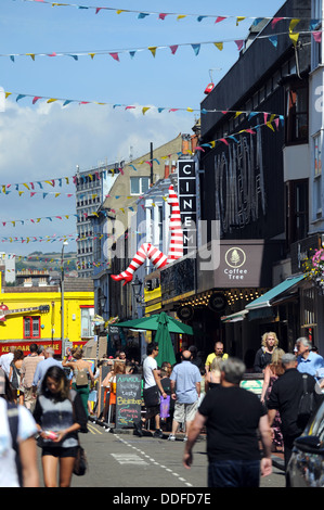 Gardner Street dans la zone commerçante de North Laine, de Brighton, connue pour ses boutiques de style bohème UK Banque D'Images