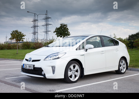 Voiture hybride Toyota Prius - année modèle 2012. Toyota est l'un des principaux fabricants de la technologie hybride de voitures dans le monde. Banque D'Images