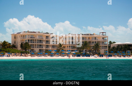 Lakeview Resort sur Grace Bay de Providenciales, Turks et Caïques Banque D'Images