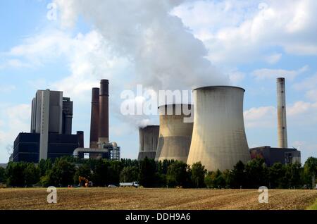 La RWE brown coal power plant Weisweiler dans Weisweiler, district de Eschweiler, Rhénanie du Nord-Westphalie. Photo du 27 août 2013. Banque D'Images