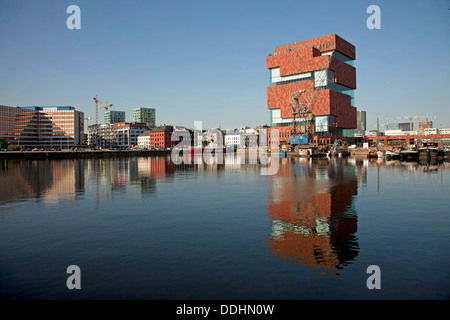 L'architecture moderne de Museum aan de Stroom dans quartier Eilandje Anvers, Belgique, Europe Banque D'Images