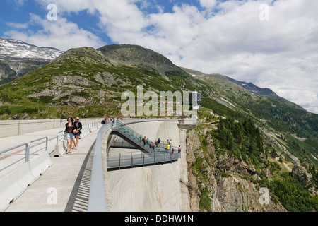 Koelnbreinsperre Koelnbrein ou barrage, avec la montagne et Airwalk malte hotel Banque D'Images