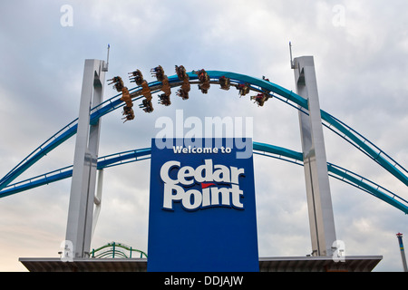 Le portier roller coaster est illustré à Cedar Point Amusement Park à Sandusky, Ohio Banque D'Images