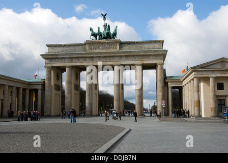 Berlin Brandenburger port dans le centre de la ville européenne Berlin Banque D'Images