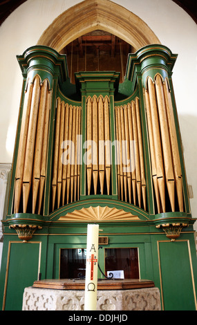 Vue de l'orgue de l'église paroissiale de St Mary à South Walsham, Norfolk, Angleterre, Royaume-Uni. Banque D'Images