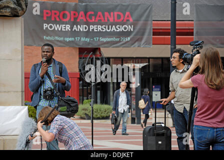 Coin des orateurs à la British Library - Speakers' Corner Trust collaboration avec la British Library dans une série de mini-débats au cours de la collection de "propagande : le pouvoir et la persuasion' exhibition Banque D'Images