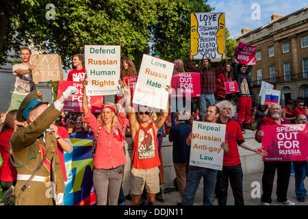 Londres, Royaume-Uni. 3 Sept, 2013. Protestation contre la lois anti-gay Crédit : Zefrog/Alamy Live News Banque D'Images