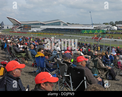 Côté piste spectateurs British GP Juin 2013 Silverstone Angleterre UK Banque D'Images