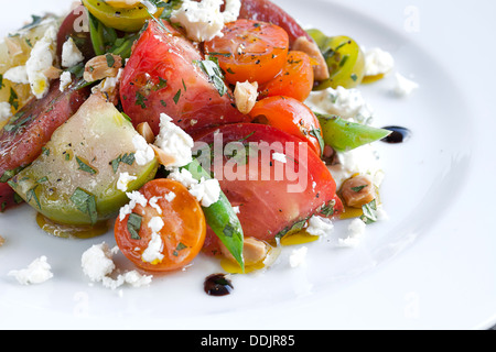 Salade de tomates Heirloom Banque D'Images