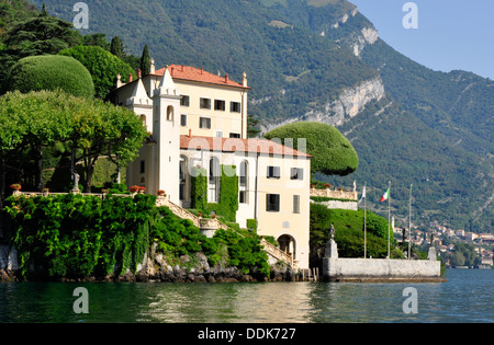 Italie Lac de Côme - Lenno - Villa del Balbianello - 18 100 - célèbre pour ses beaux jardins et romantique au bord du lac Banque D'Images