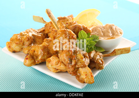 Brochettes de poulet satay thaï / Banque D'Images