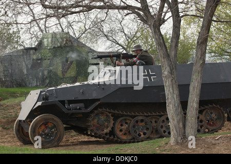 La bataille de reconstitution à Orechov. Le 68e anniversaire de la fin de la Seconde Guerre mondiale en Orechov, République tchèque. Banque D'Images