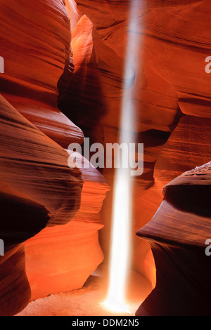 Lightbeams dans la région de Antelope Canyon, Page, Arizona Banque D'Images