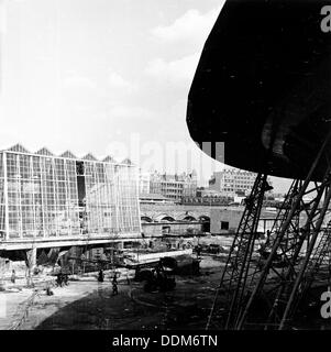 Site de construction, South Bank, Londres, 1951. Artiste : Henry Grant Banque D'Images