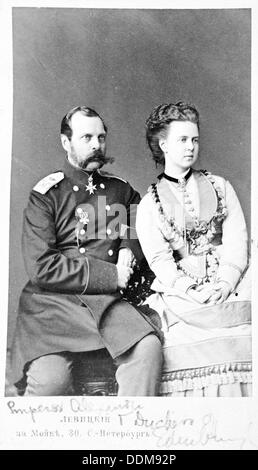 Le tsar Alexandre II et sa fille Marie (plus tard duchesse d'Édimbourg), c1870. Artiste : Inconnu Banque D'Images