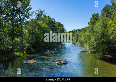 Les gens de la rivière boise sur une chaude journée d'été, vu depuis le 9ème Street Bridge, Boise, Idaho, USA Banque D'Images