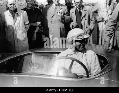 Hermann Lang dans une Mercedes Benz 300 SL, Nurburgring 1000km, 1952. Artiste : Inconnu Banque D'Images