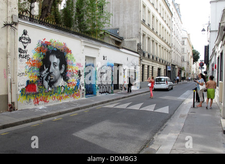 Graffiti sur le mur de la maison de Serge Gainsbourg, rue de Verneuil Paris,rive gauche,France,auteur compositeur interprète français Banque D'Images