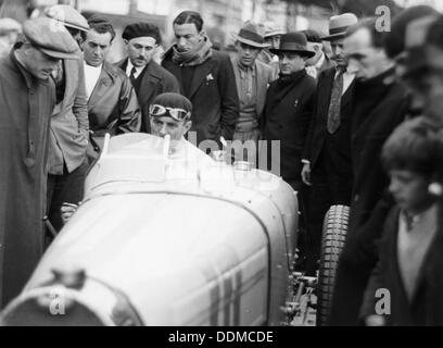 Achille Varzi dans une Bugatti T51, vainqueur du Grand Prix de Monaco, 1933. Artiste : Inconnu Banque D'Images