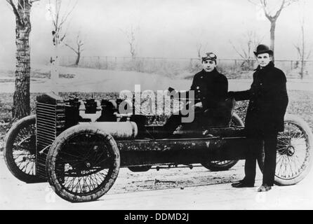 Barney Oldfield et Henry Ford avec Ford '999', 1902. Artiste : Inconnu Banque D'Images