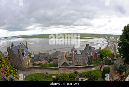 Les bâtiments en pierre au Mont Saint-Michel, Normandie, France Banque D'Images