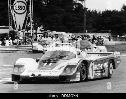 Porsche 956 conduit par Jacky Ickx et Derek Bell, 1982. Artiste : Inconnu Banque D'Images