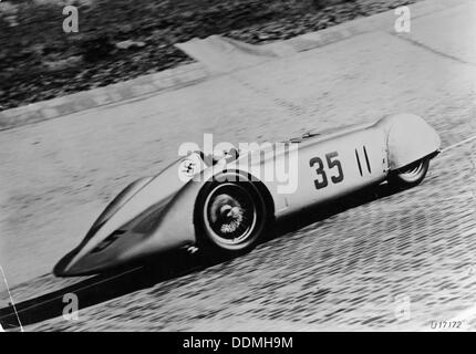 1937 Mercedes voiture de Rudolf Caracciola dans l'Avusrennen race, Berlin, Allemagne, 1937. Artiste : Inconnu Banque D'Images