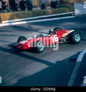 Lorenzo Bandini au volant d'une Ferrari 246, dans le Grand Prix de Monaco, Monte Carlo, 1966. Artiste : Inconnu Banque D'Images