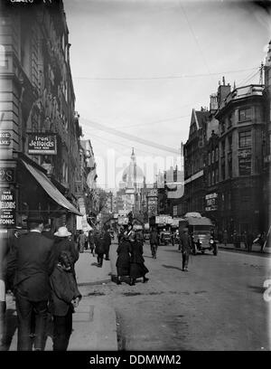 Fleet Street, City of London, c1920-c1929, à l'Est de l'angle de la chaussure Lane. Artiste : Inconnu Banque D'Images