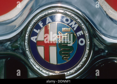 ALFA ROMEO 1600 SPYDER BADGE. Photo Tony Gale Banque D'Images