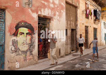 Fresque avec Che Guevara dans la partie ancienne de La Havane, Cuba, Caraïbes Banque D'Images