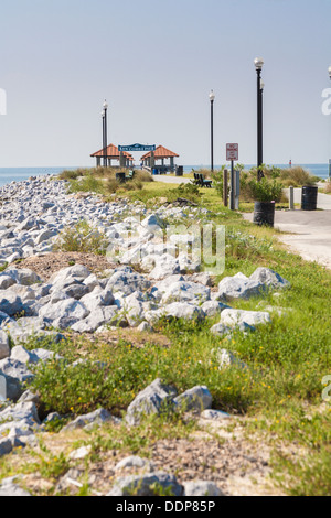 Ken Combs la jetée de pêche dans le golfe du Mexique à Courthouse Road à Gulfport, Mississippi Banque D'Images