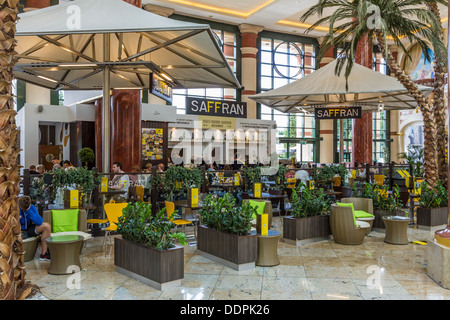 Saffran restaurant dans le Grand Hall à l'Intu Trafford Centre, Manchester, Angleterre. Banque D'Images